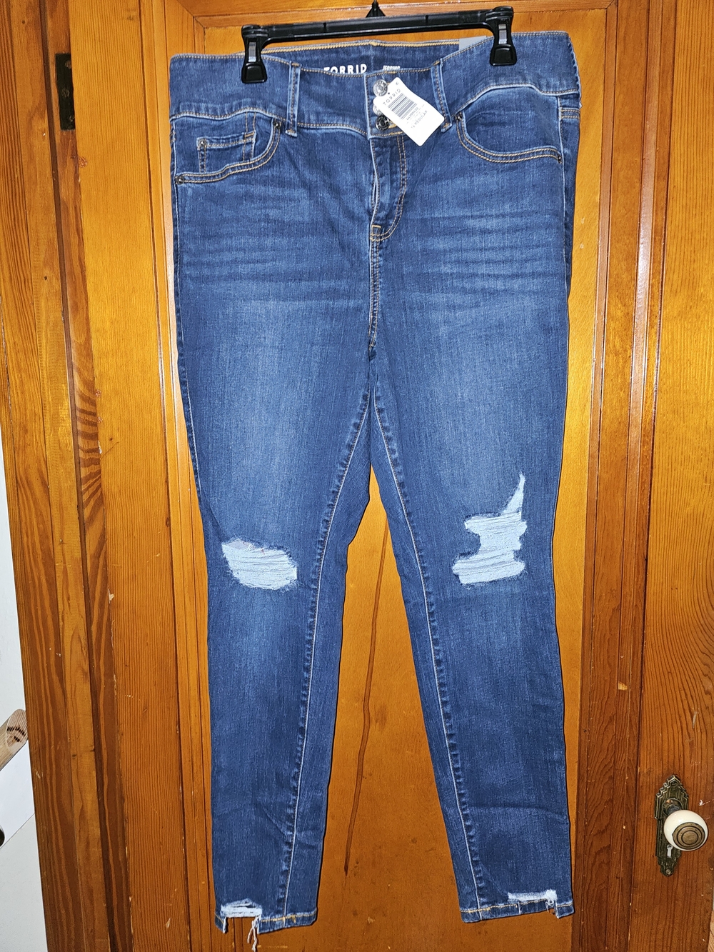 Torrid Distressed Jeggings 16 NWT